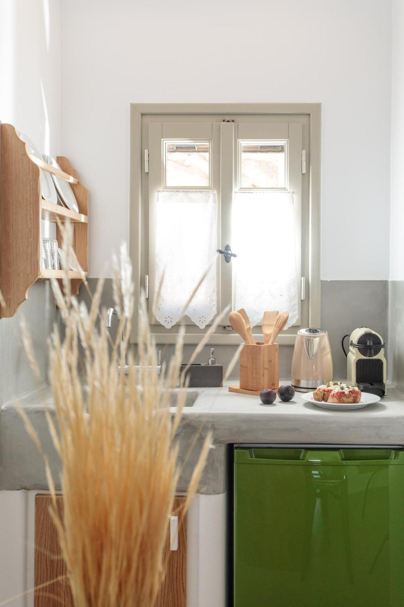 Halcyon Suites And Villas Naxos Agios Thaleleos 外观 照片